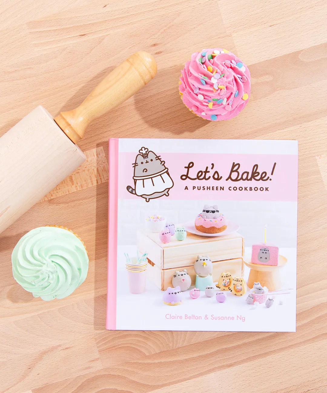 Pusheen Books & Stationery>Let's Bake! A Cookbook