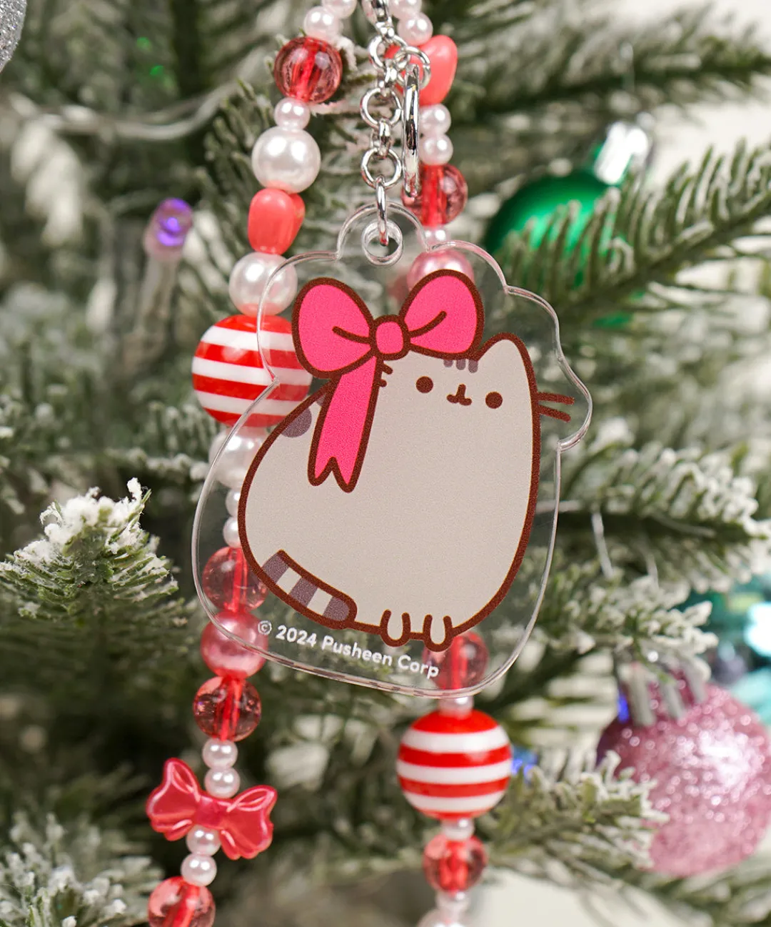 Pusheen Office & Tech>Holiday Beaded Phone Charm