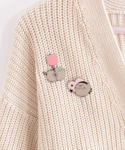 Pusheen Pins & Keychains><noscript><img width=